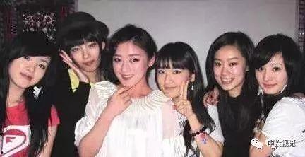 闺蜜进娱乐圈吃瓜